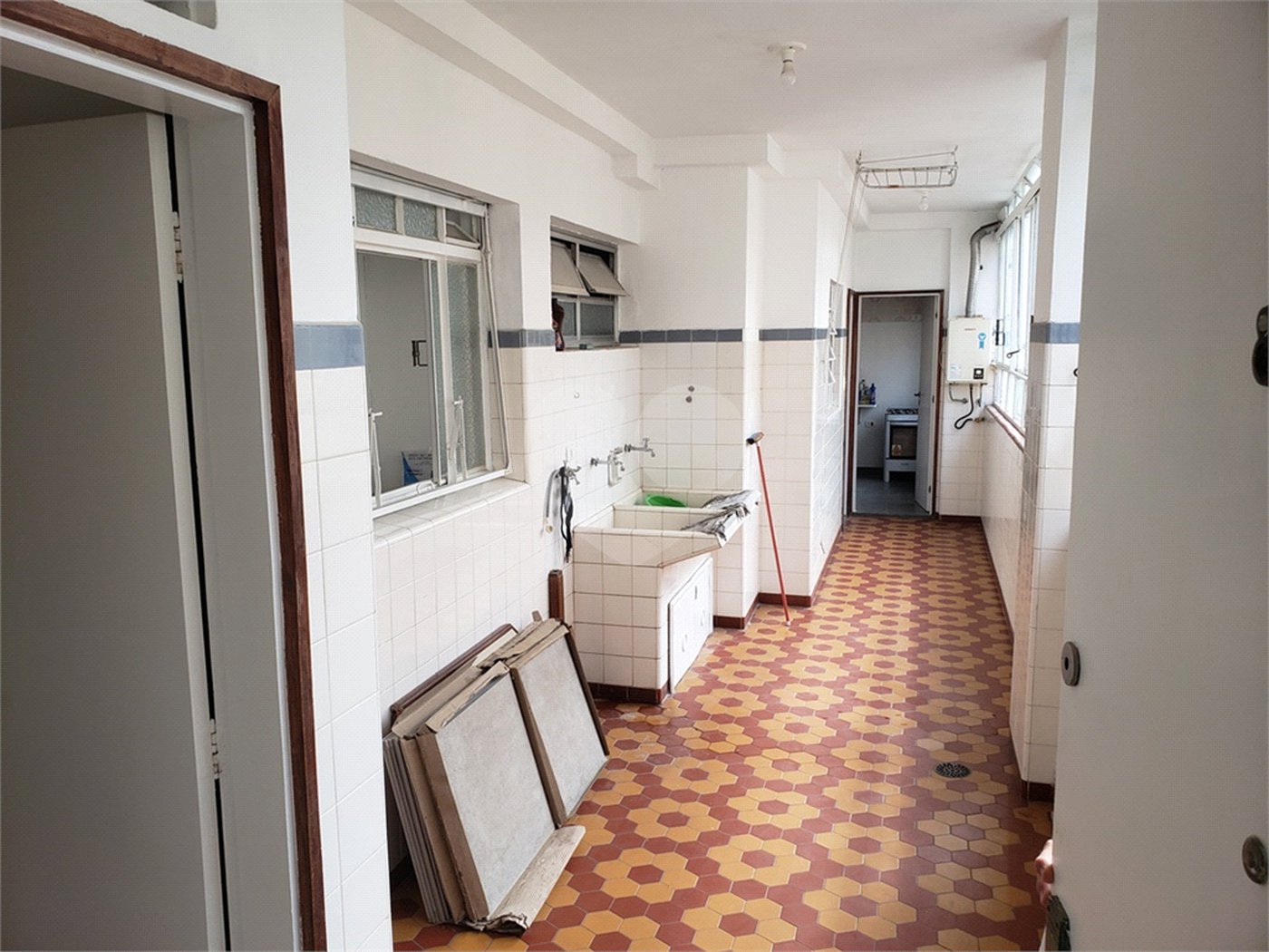 Apartamento para venda ou locação, 4 quartos (1 suíte), na Bela Vista, R Cincinato Braga