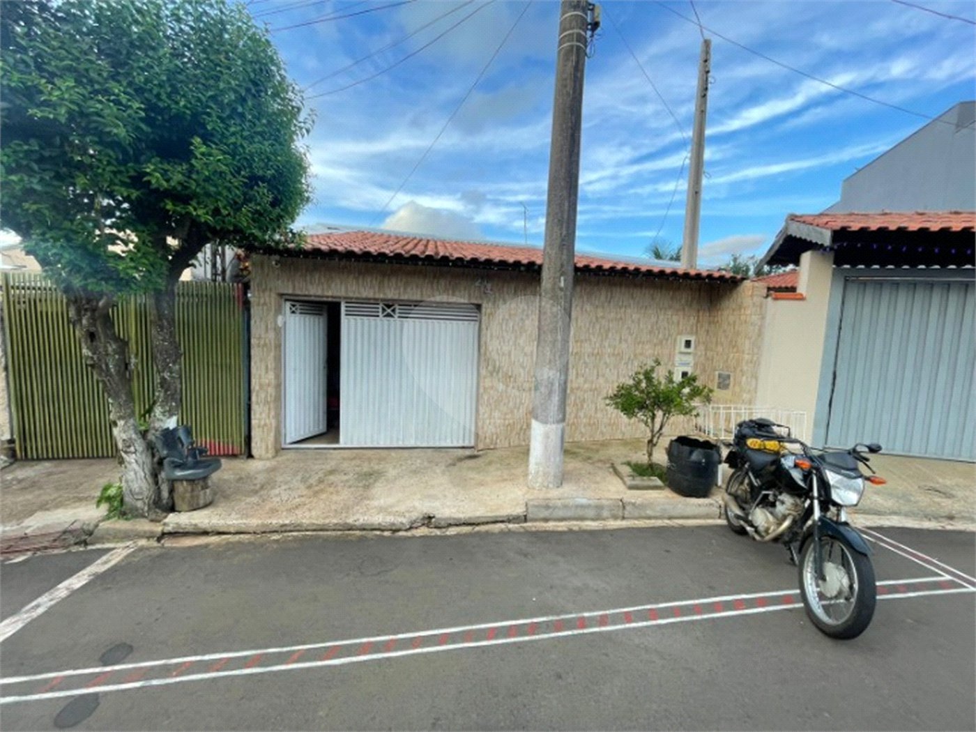 Casa térrea para venda na Vila Nossa Senhora de Fátima.
