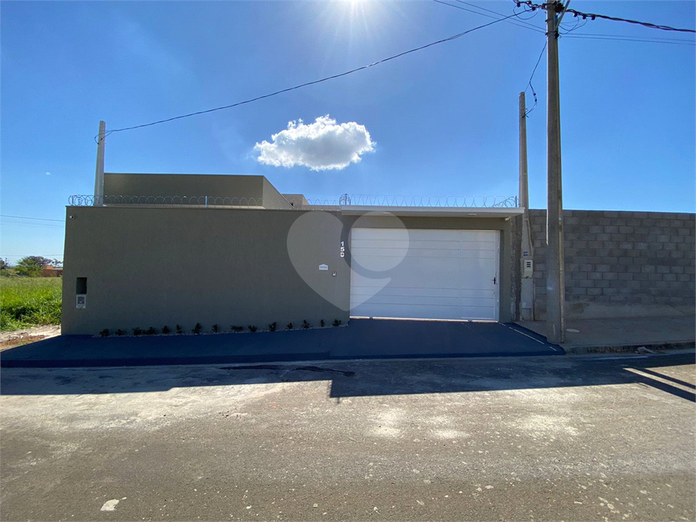 Casa térrea com piscina para venda no Residencial Arcoville