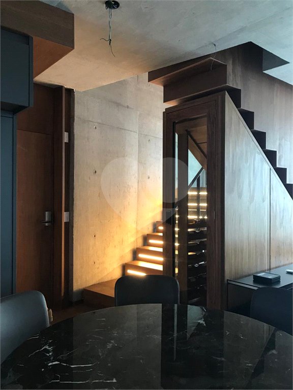 Apartamento Duplex com 2 dormitórios para Venda na Vila Nova Conceição/ São Paulo-SP