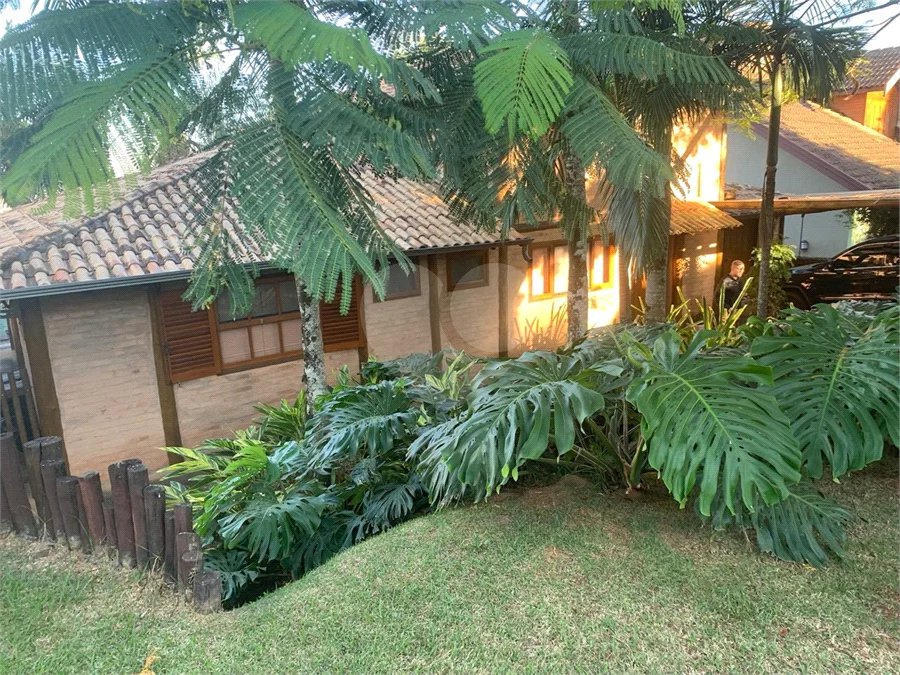 Casa mobiliada para locação no Condomínio Alpes de Vinhedo na cidade de Vinhedo - SP