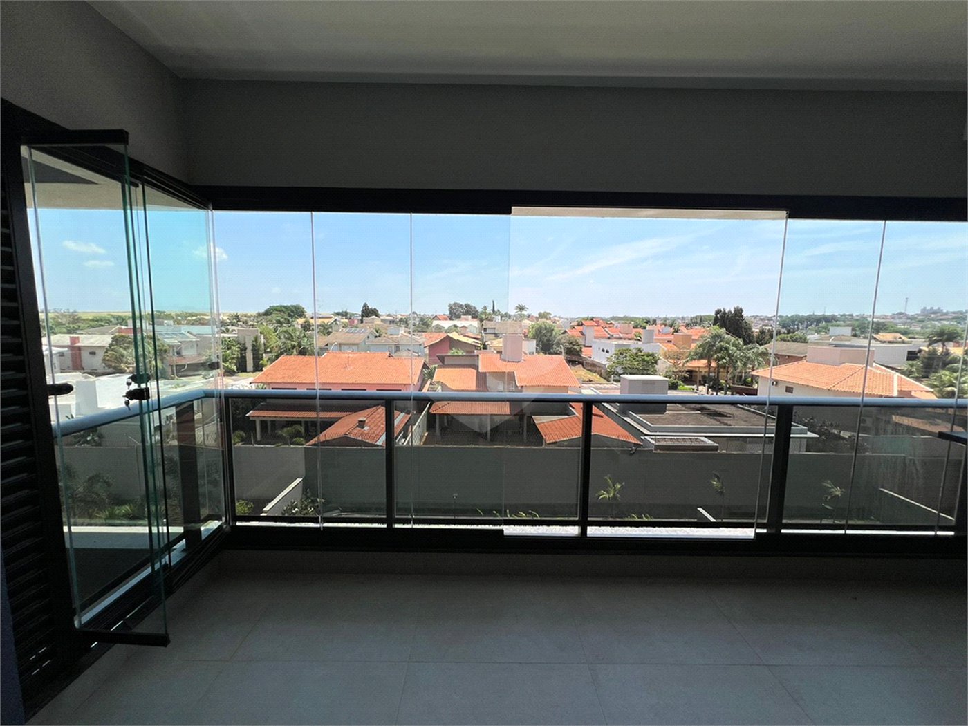 Apartamento no Madison Tower, na região do Parque Faber, com 3 quartos e 3 vagas de garagem