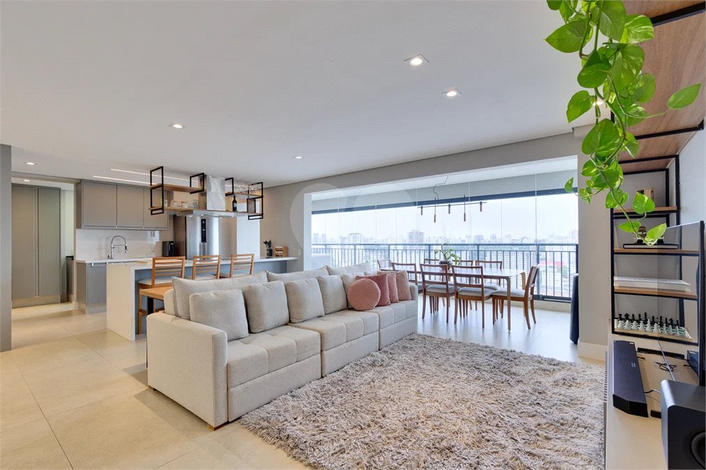 Apartamento à venda com 2 suítes em Santo Amaro, São Paulo, SP