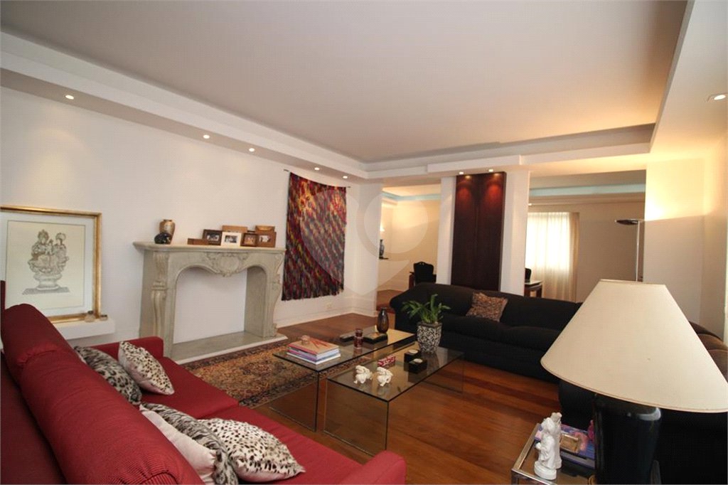 Casa à venda com 6 quartos, sendo 1 suíte, em Brooklin, São Paulo, SP