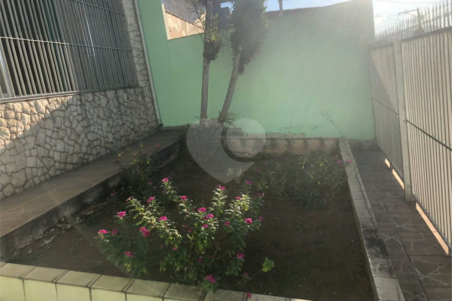 Ótima casa térrea a venda, 2 quartos e 2 vagas de garagem Jd Maristela