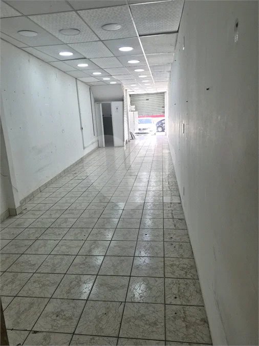 4 dormitórios, suíte no térreo e 2 vagas no Jardim Peri, próximo ao Horto Florestal!