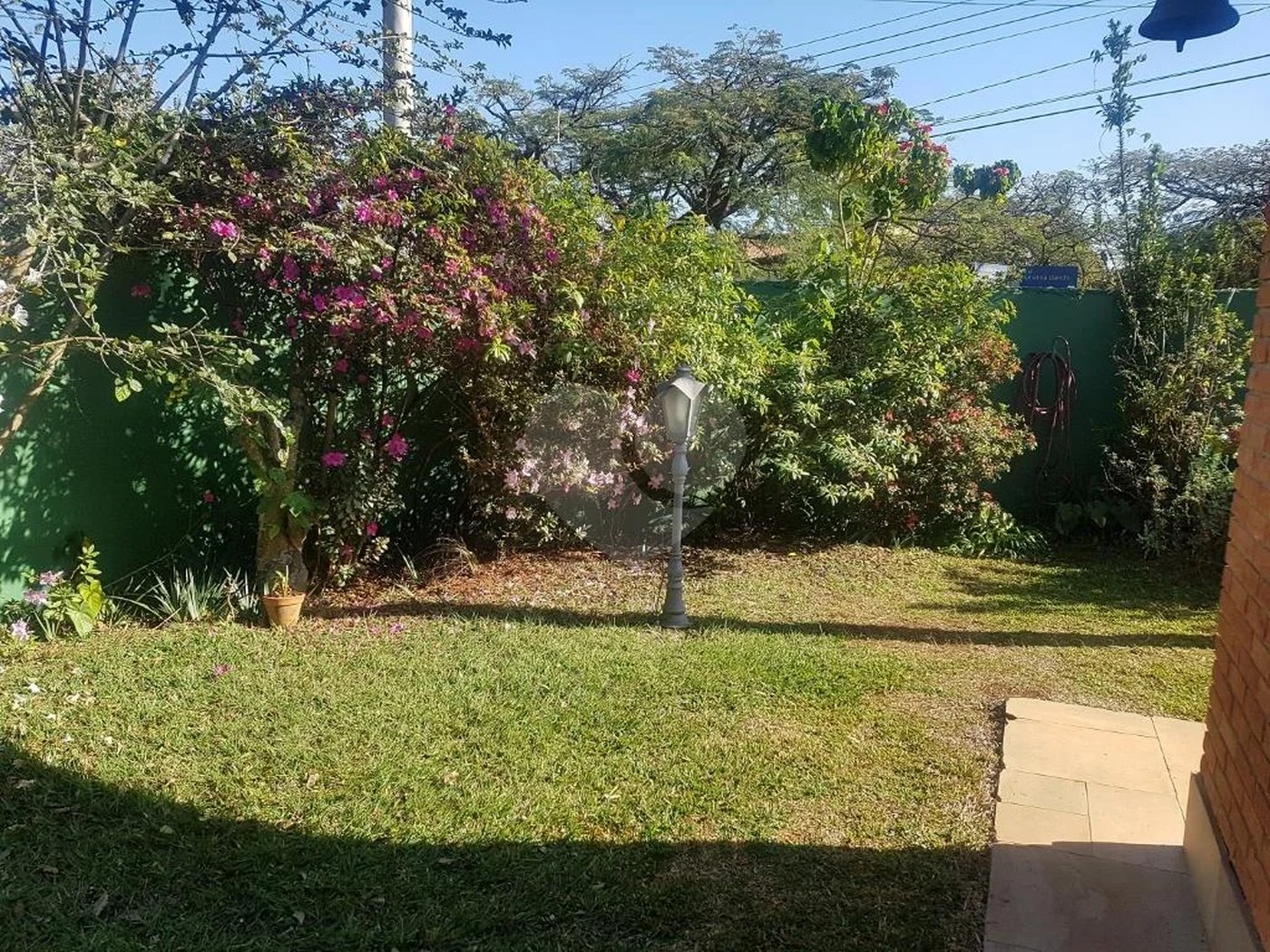 CASA TÉRREA PARA VENDA OU LOCAÇÃO COM 3 DORMITÓRIOS NO BOLSÃO DE INTERLAGOS