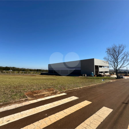 Terreno Comercial á venda em Parque tecnológico Damha II, em São Carlos.