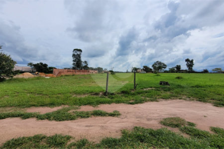 Loteamento Residencial no Condomínio Vila Pinhal do Broa
