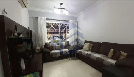 Sobrado espaçoso e completo em condomínio fechado no Bonfiglioli!