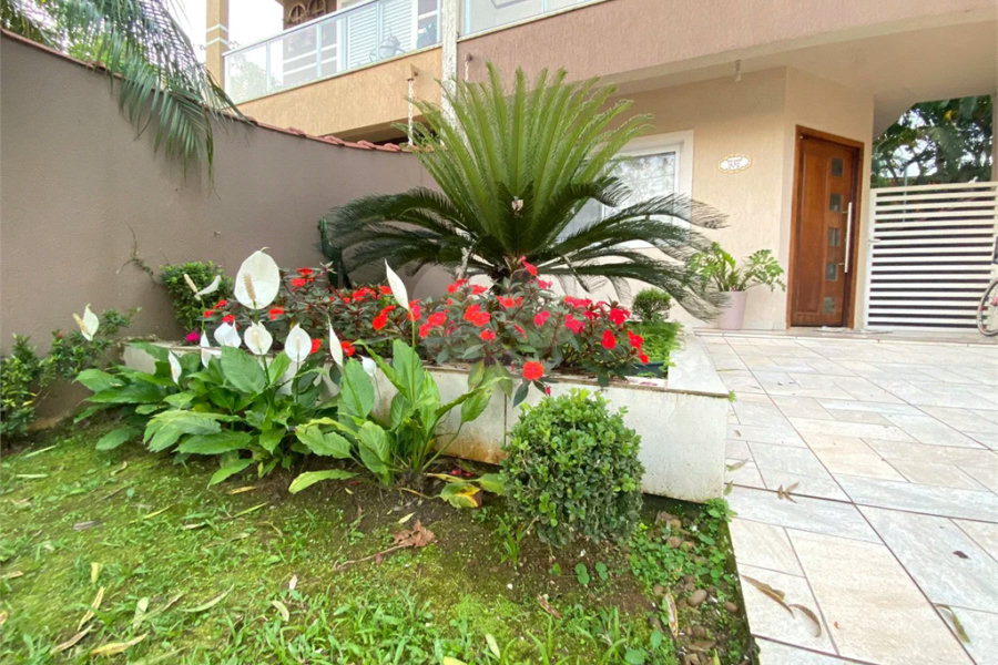 Casa à venda ou para alugar com 3 quartos, sendo 1 suíte,  em Morada da Praia, Bertioga, SP
