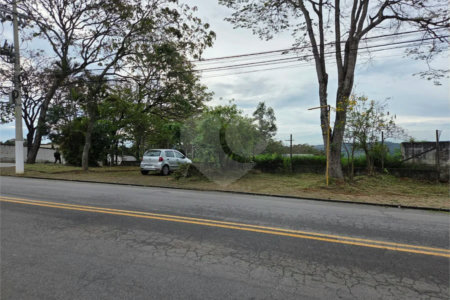 Área nobre COMERCIAL no entorno do centro de Atibaia.