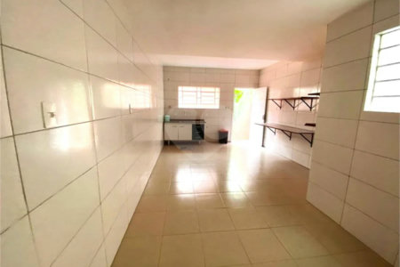 SOBRADO PARA VENDA OU LOCAÇÃO EM PERDIZES COM 3 DORM E 2 VAGAS DE GARAGEM