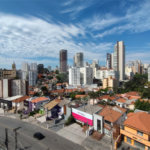 Apartamento para venda e locação na Aclimação de 108m² com 2 dormitórios e 2 banheiros, varanda