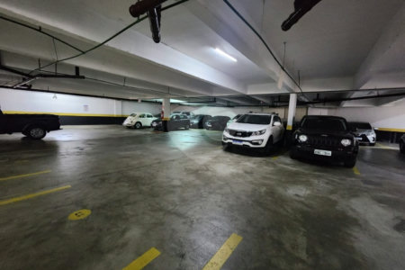 Apartamento com 70m² , 2 dormitórios , sendo 1 suíte , 2 vagas , à venda no Bosque da Saúde.