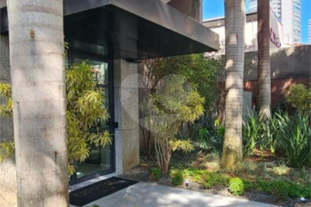 Apartamento no Itaim Bibi de 45m2 com 1 dorm, 1 banheiro, 1vaga. Estuda permuta. Viva a um passo dos melhores shoppings, hospitais, escolas e rodovias principais com 1 dorm, 1 banheiro, 1 vaga. Estuda permuta