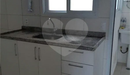 Apartamento à venda com 3 quartos, sendo 1 suíte,  em Vila Suissa, Mogi das Cruzes, SP
