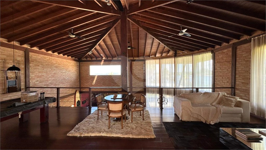 Casa para venda no Condomínio Vivenda do Broa.