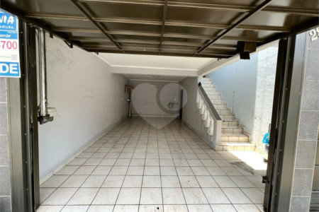 Sobrado com 3 dormitórios , sendo 1 suíte à venda no bairro Jardim Marek , Santo André