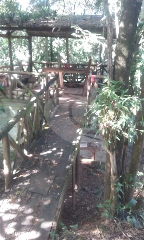 Sítio à venda com 8 quartos, sendo 3 suítes,  em Monte Alegre, Vinhedo, SP
