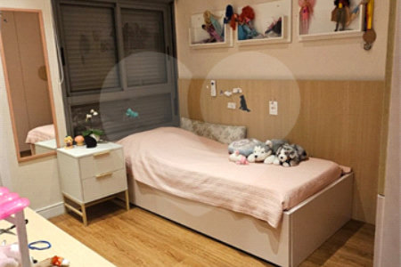 Apartamento com vista LIVRE Com 131 m² útil 4 banheiros 3 vagas 3 suítes Aceita contra proposta. Aceita e estuda Permuta