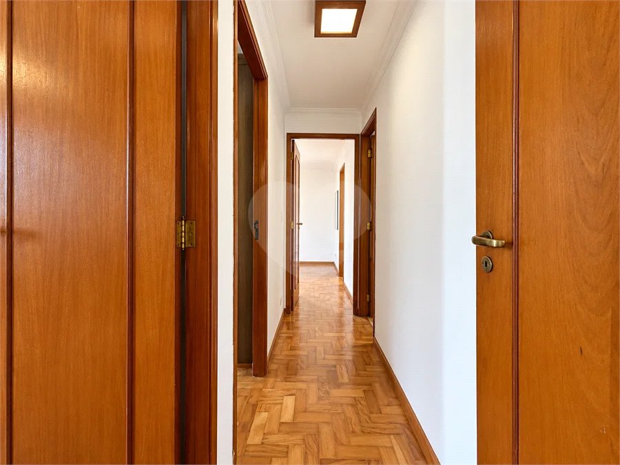 Apartamento com 3 dormitórios sendo 1 suíte à venda em Higienópolis, São Paulo - SP