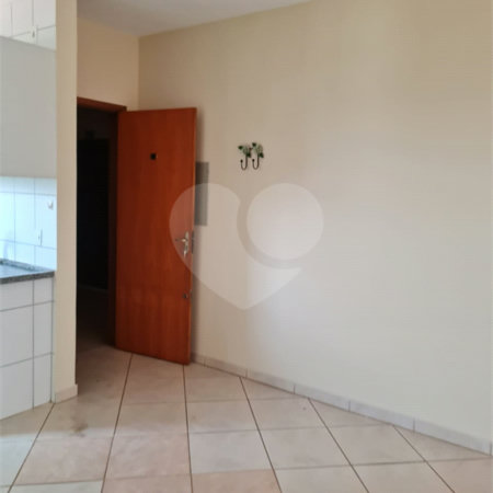 Apartamento no Condomínio Monte Verde.