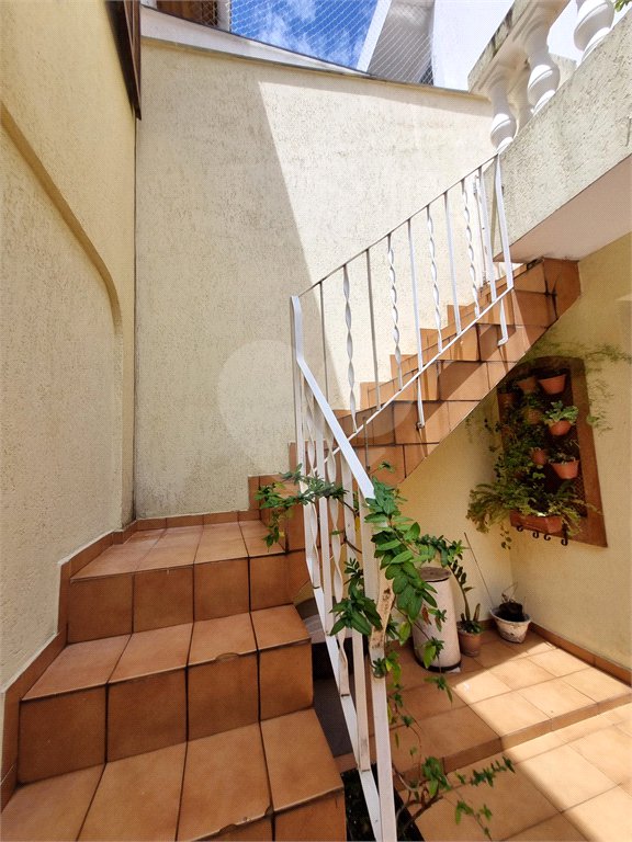 VENDA - Sobrado Jardim França: 135m² | 3 dormitórios (1 suíte) | 2 vagas | Churrasqueira