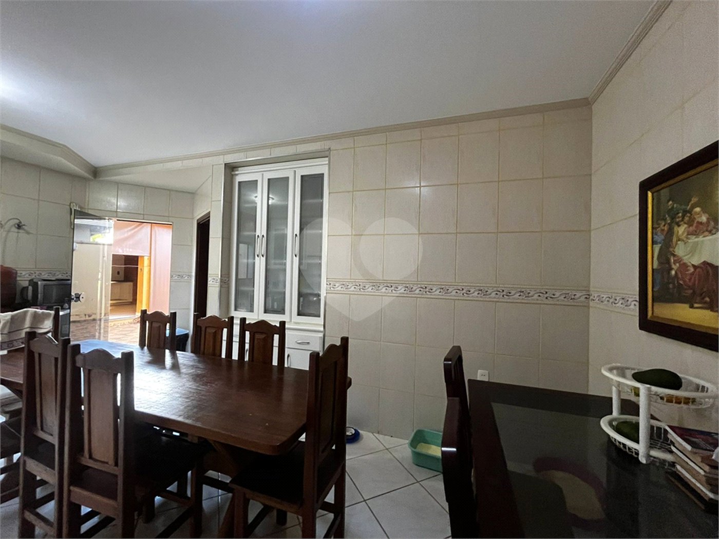 Casa à Venda na Rua Principal do Parque Fehr com Aquecedor Solar