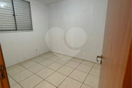 Apartamento no Condomínio Mont Everest .