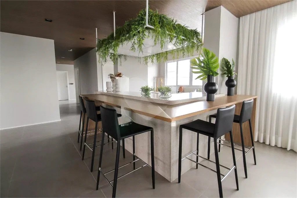 Apartamento na Região da Mooca à 5 Minutos do Metrô Bresser Mooca COM 2 Dormitórios sendo 1 Suíte e 1 Vaga de Garagem
