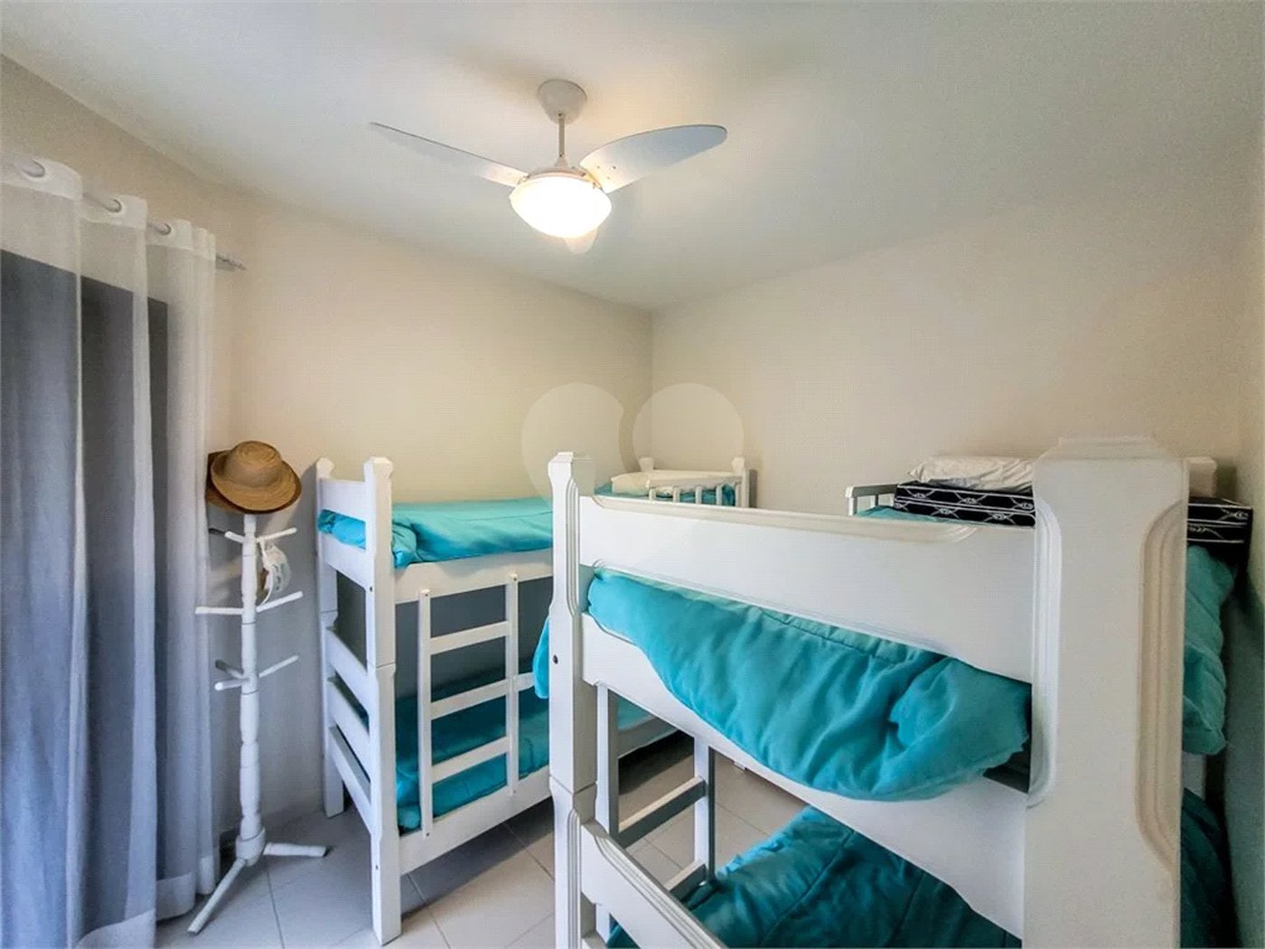 Apartamento à venda com 5 quartos, sendo 3 suítes,  em Riviera de São Lourenço, Bertioga, SP