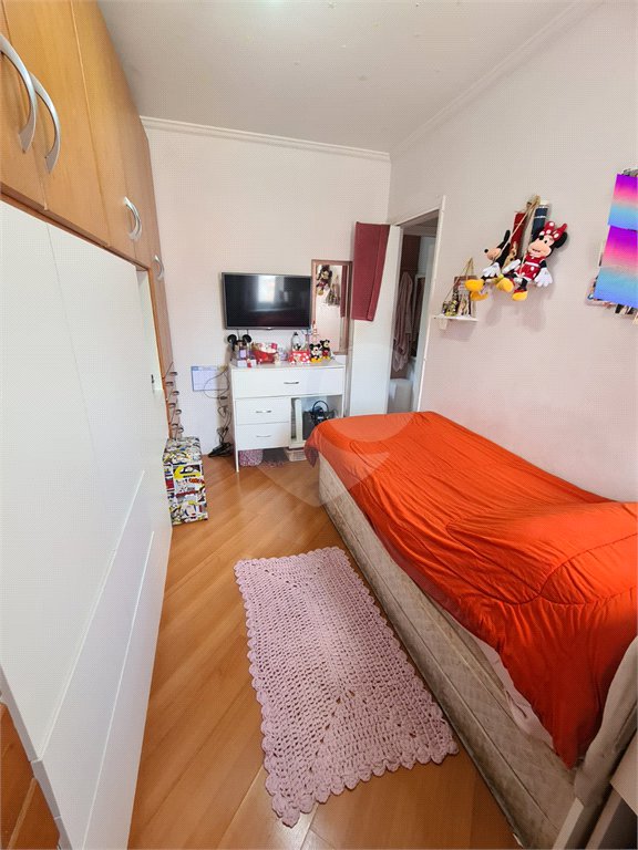 Apartamento com 3 dormitórios, sendo 1 suíte.