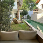 SOBRADO MOBILIADO DE 199,0 M² COM 02 SUITES, 04 VAGAS E PISCINA PARA VENDA NO JARDIM VIRGINIA BIANCA