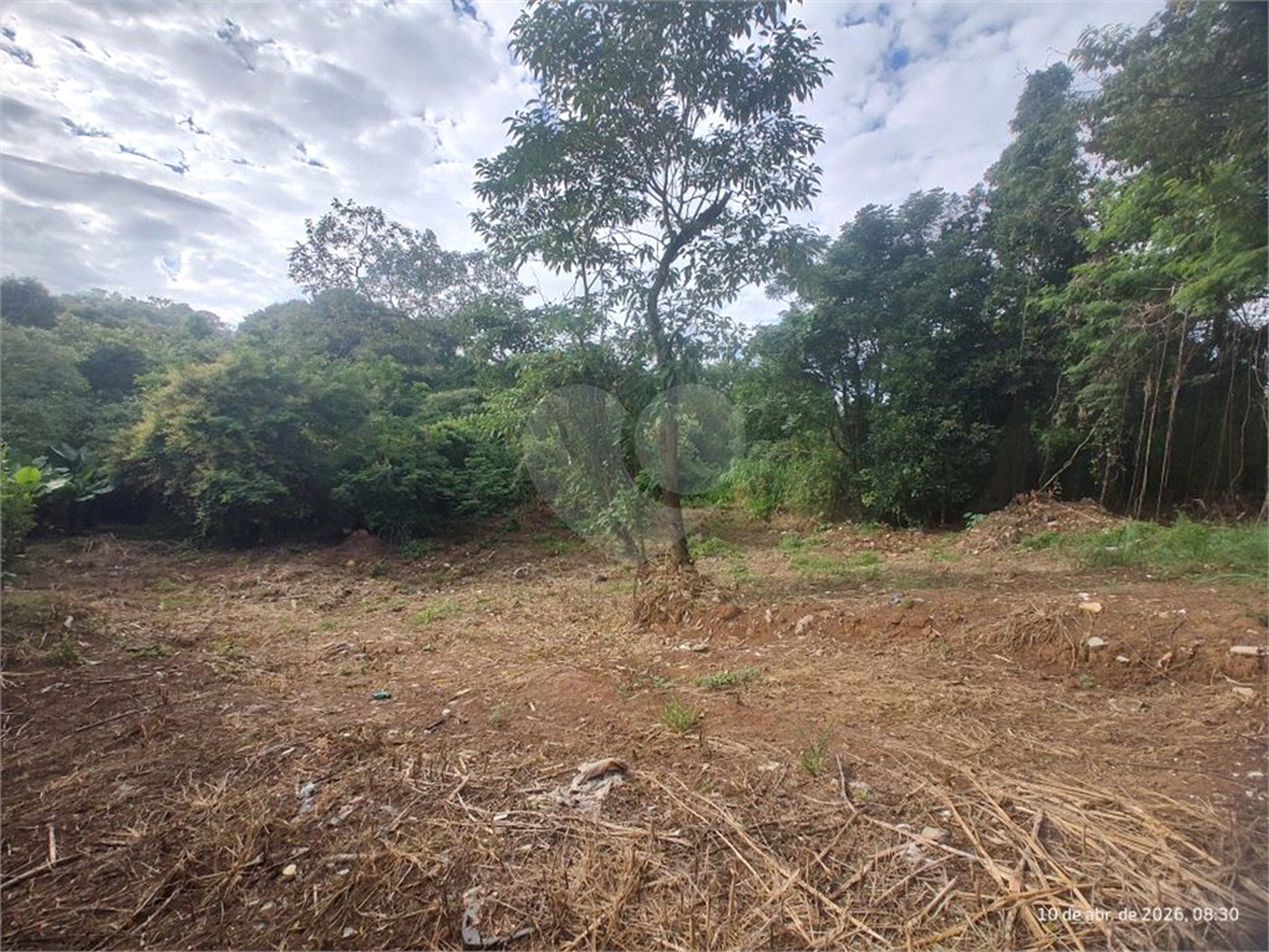 Terreno em Atibaia com 1.196 metros, ótimo para chácara, excelente localização, avalia permuta com casa maior valor