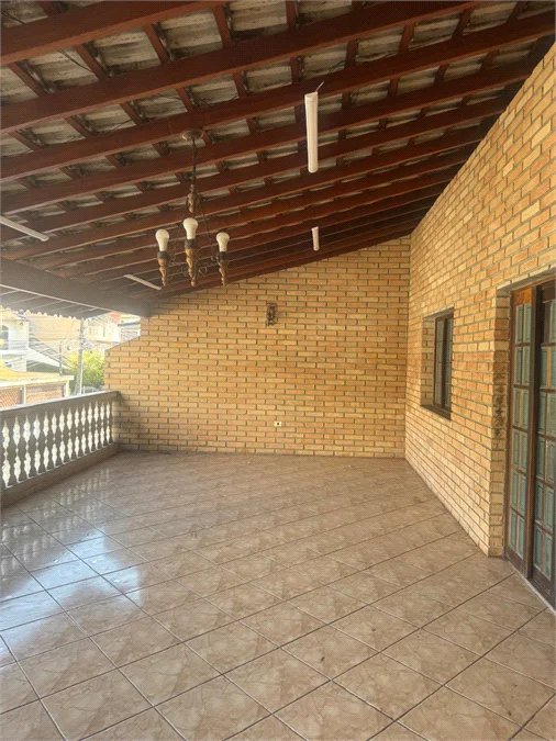 Sobrado à venda com 5 quartos em Bela Vista, Osasco, SP