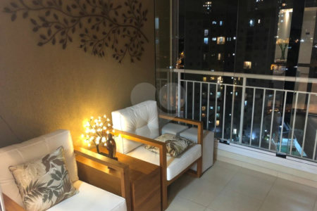 Apartamento de 70m2 com 3 dorms, 2 banheiros, 1 suíte, 1 vaga. Estuda permuta.