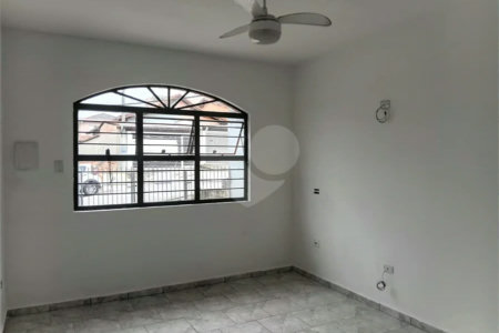 Casa com 2 dormitórios para alugar, 90 m²- Jardim Villaça - São Roque/SP