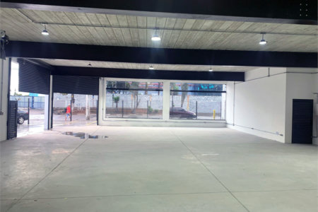 PRÉDIO / GALPÃO COMERCIAL À VENDA OU LOCAÇÃO Jardim Arapongas • Guarulhos/SP