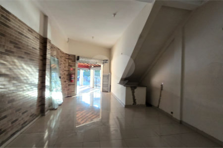 Salão 110m² comercial na Lucas Nogueira Garcez - Atibaia- SP
