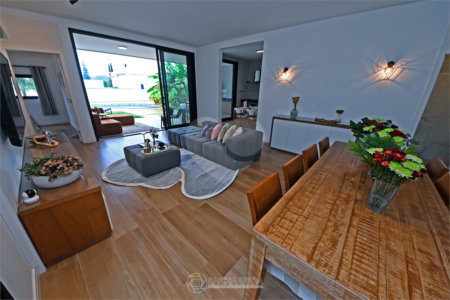 Indaiatuba - SP - Condomínio Helvetia Park - 490 m² Terreno - Sobrado com 307 m² de Área Construída - Escritório com móveis planejados - Sala de estar e jantar ampla e integradas - Cozinha planejada completa, com eletrodomésticos (cooktop, forno, coifa, geladeira, microondas) - Lavanderia