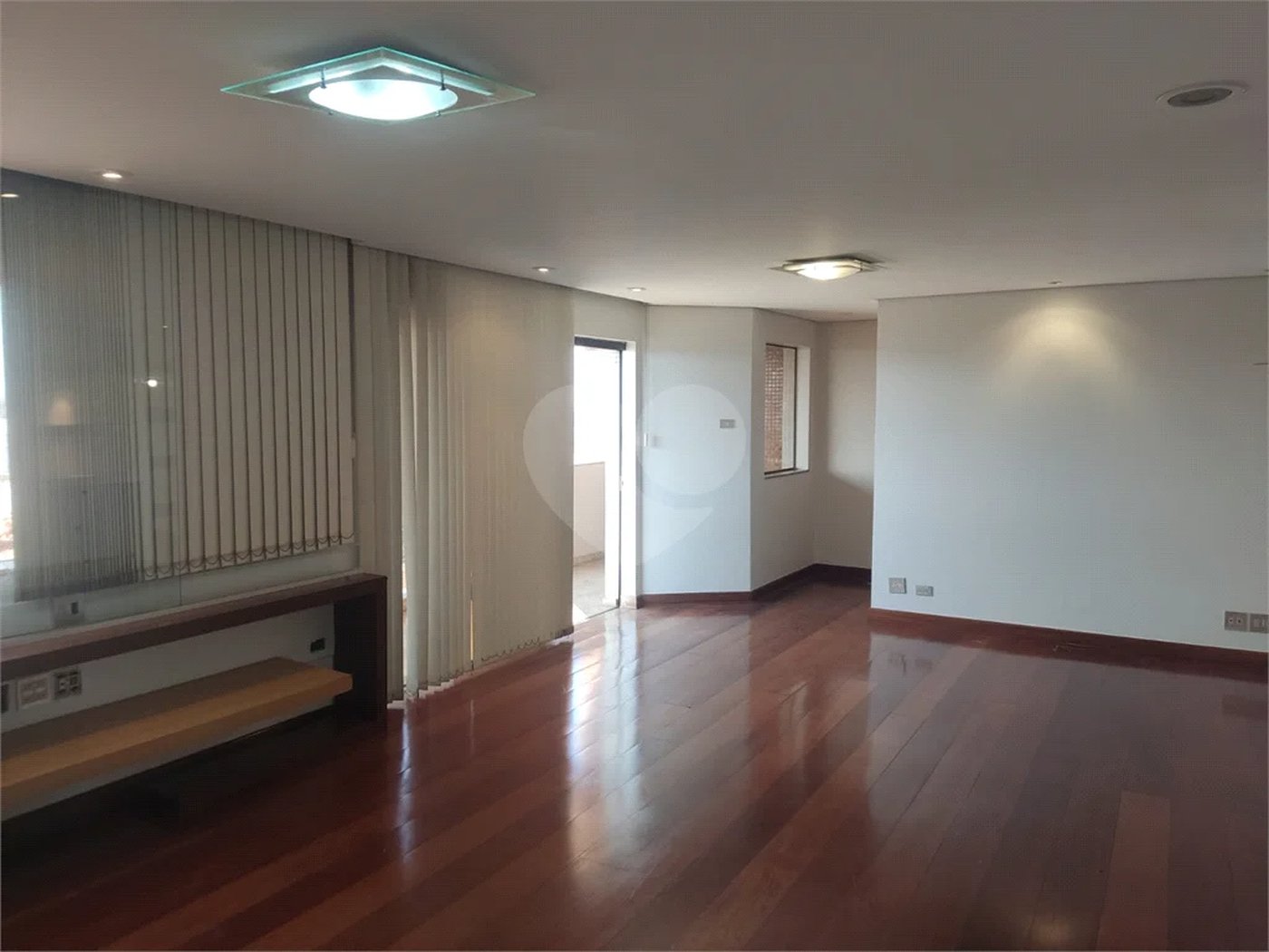 Apartamento para venda e locação no Bairro Vila Rezende em Piracicaba - SP.