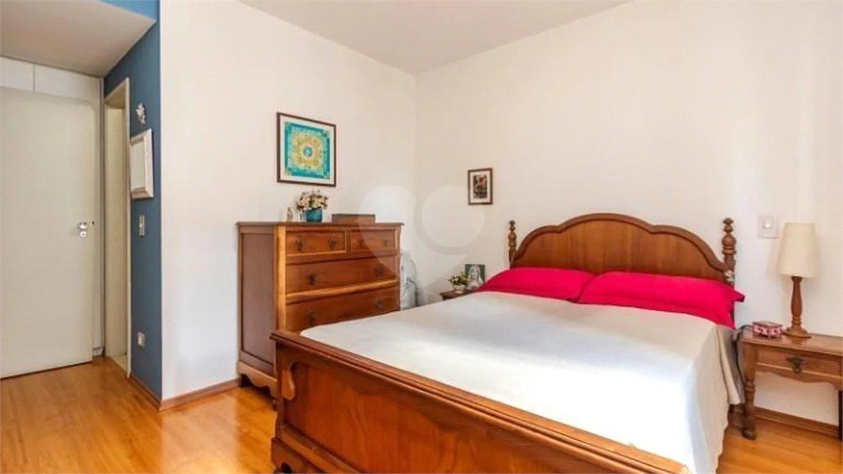 Apartamento à venda com 3 quartos, sendo 1 suíte, em Campo Belo, São Paulo, SP