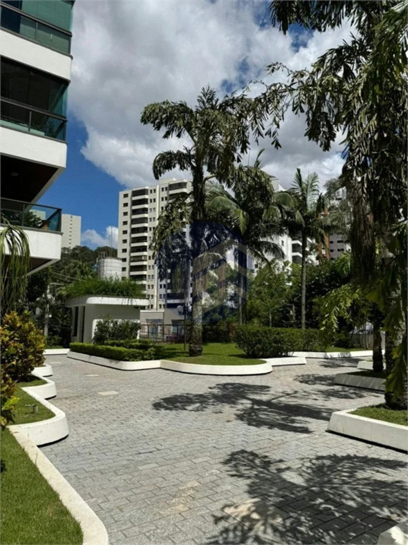Apartamento à venda com 3 quartos, sendo 3 suítes, em Vila Suzana, São Paulo - SP