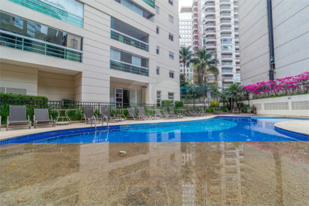 Cobertura à venda com 3 suítes em Vila Olímpia, São Paulo, SP