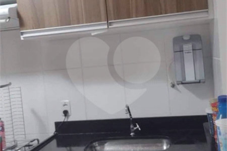 Apartamento no Condomínio Mont Royal.