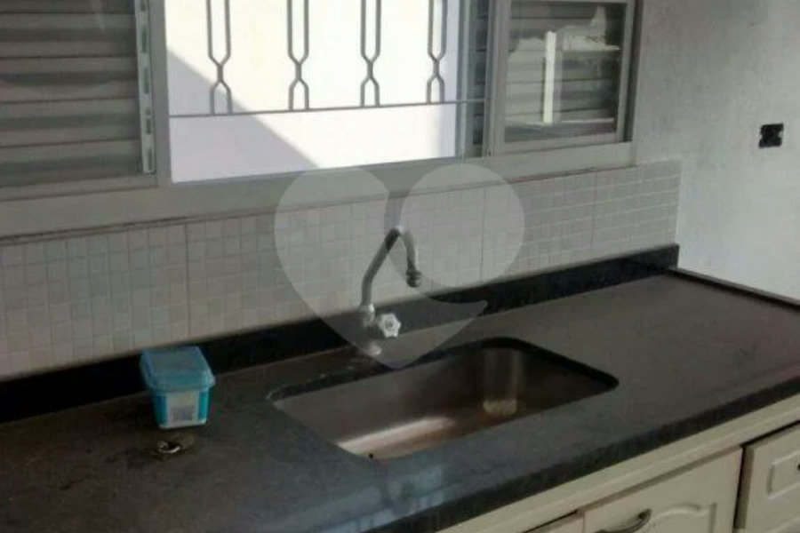 Casa térrea à venda na região do Imirim, 2 dormitórios, 2 vagas de garagem!
