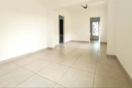 Casa térrea na Sallum.
