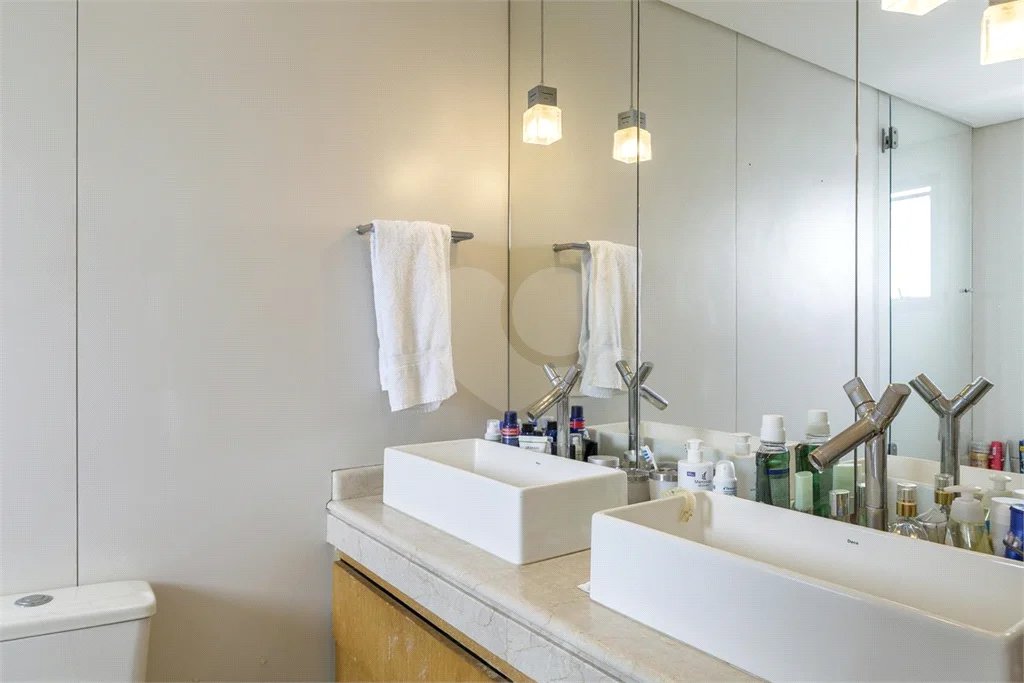 APARTAMENTO COM 3 DORMITÓRIOS, 3 SUÍTES, 3 VAGAS, LAVABO, LAZER, 193 M² - MOEMA