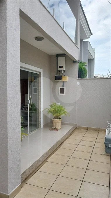 CONDOMÍNIO VALE DAS PALMEIRAS - CASA 3 QTOS + SUITE + PISCINA + GARAGEM 4 CARROS + ENERGIA SOLAR